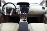 Toyota Prius V 2011 года